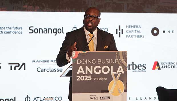 Angola aposta no turismo e apresenta o “Simplifica Turismo” em Portugal: menos burocracia, mais investimento!